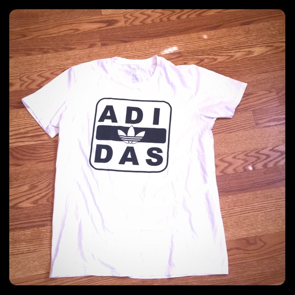 adidas Tops - Adidas tshirt